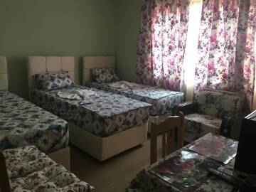 Фото номера Трехместный номер с собственной ванной комнатой Гостевой дом Daniel Guest House г. Несебр 4