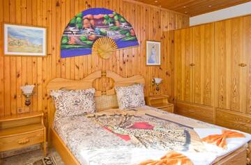 Фото номера Апартаменты с 2 спальнями и террасой Гостевой дом Violeta 7 Guest House г. Несебр 11