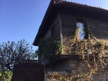 Фото номера Трехместный номер с основными удобствами Гостевой дом Old town Nessebar г. Несебр 3