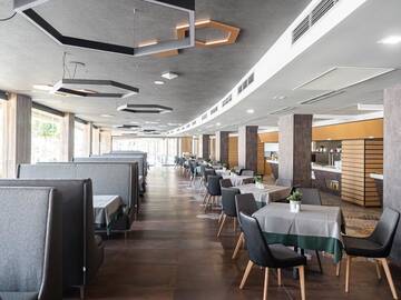 Фото номера Superior Double or Twin Room (2 adults + 1 child) - Meals &amp;amp; Drinks in Aquapark Included Отель Aqua Paradise Resort &amp; Aqua Park г. Несебр 4