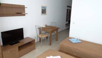 Фото номера Апартаменты-студио с видом на море Апарт-отели Akrotiria Beach Apart Complex г. Несебр 8