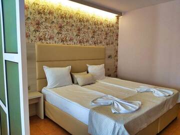 Фото номера Номер-студио с видом на море и балконом Отель Aphrodite Beach Hotel г. Несебр 4