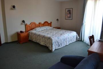 Фото номера Двухместный номер с 1 кроватью и частичным видом на море Отель Boutique Hotel St. Stefan г. Несебр 2
