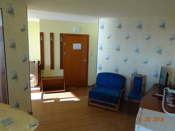 Фото номера Полулюкс с балконом Отель Family Hotel Evridika г. Несебр 5