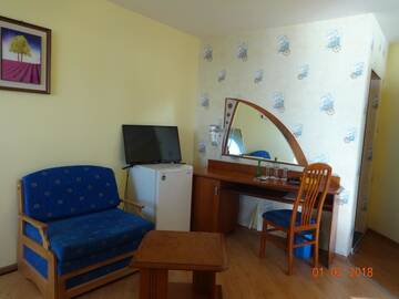 Фото номера Полулюкс с балконом Отель Family Hotel Evridika г. Несебр 6
