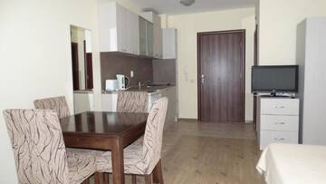 Фото номера Номер-студио с балконом и видом на парк Апарт-отели Chateau del Marina Apart Complex г. Несебр 7