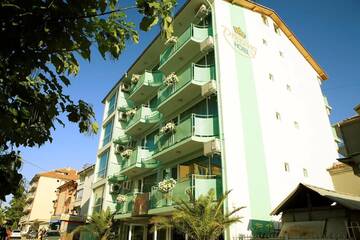 Фото номера Одноместный номер с балконом Отель Dreams Family Hotel г. Несебр 2