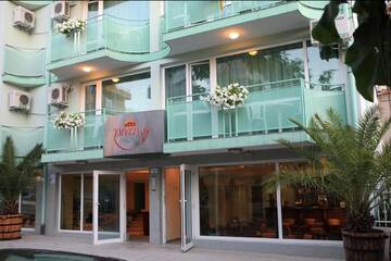 Фото номера Двухместный номер с 2 отдельными кроватями Отель Dreams Family Hotel г. Несебр 10