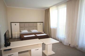 Фото номера Полулюкс с балконом (2 взрослых + 2 детей) Отель Kamenec Hotel г. Несебр 23