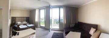 Фото номера Полулюкс с балконом (2 взрослых + 2 детей) Отель Kamenec Hotel г. Несебр 4
