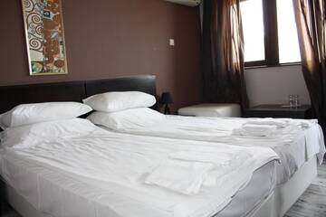 Фото номера Двухместный номер с 1 кроватью Отель Sveta Sofia Hotel г. Несебр 9