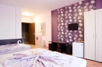 Фото номера Семейный номер с балконом Апарт-отели Cabana Beach Club Complex г. Несебр 6