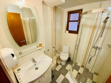 Фото номера Люкс с 1 спальней и видом на море (для 3 взрослых) Отель Hotel Saint Nikola г. Несебр 5